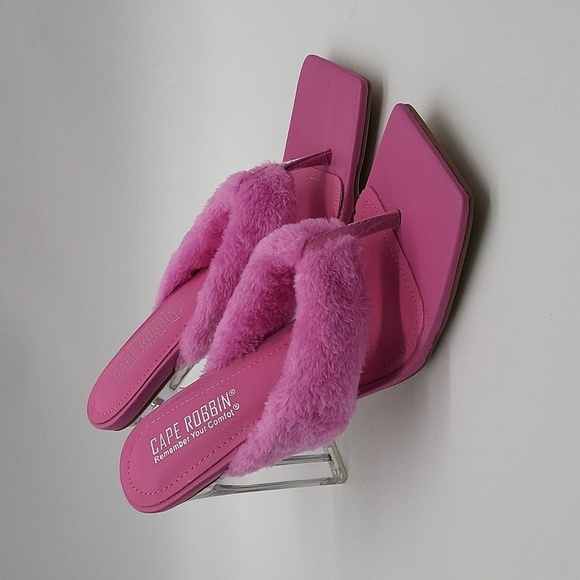 1129- Cape Robbin Vegan Faux Fur Heeled Sandals Pink Size 7.5 NWT - Picture 2 of 12